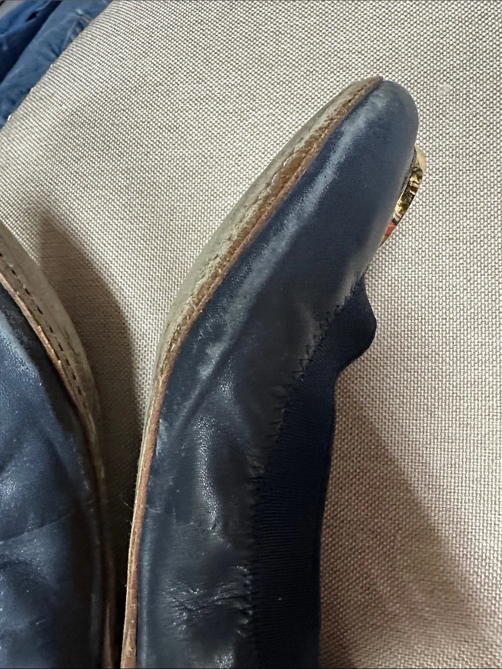 Tory Burch Navy blue Flats with Gold Logo Medallion size 6.5